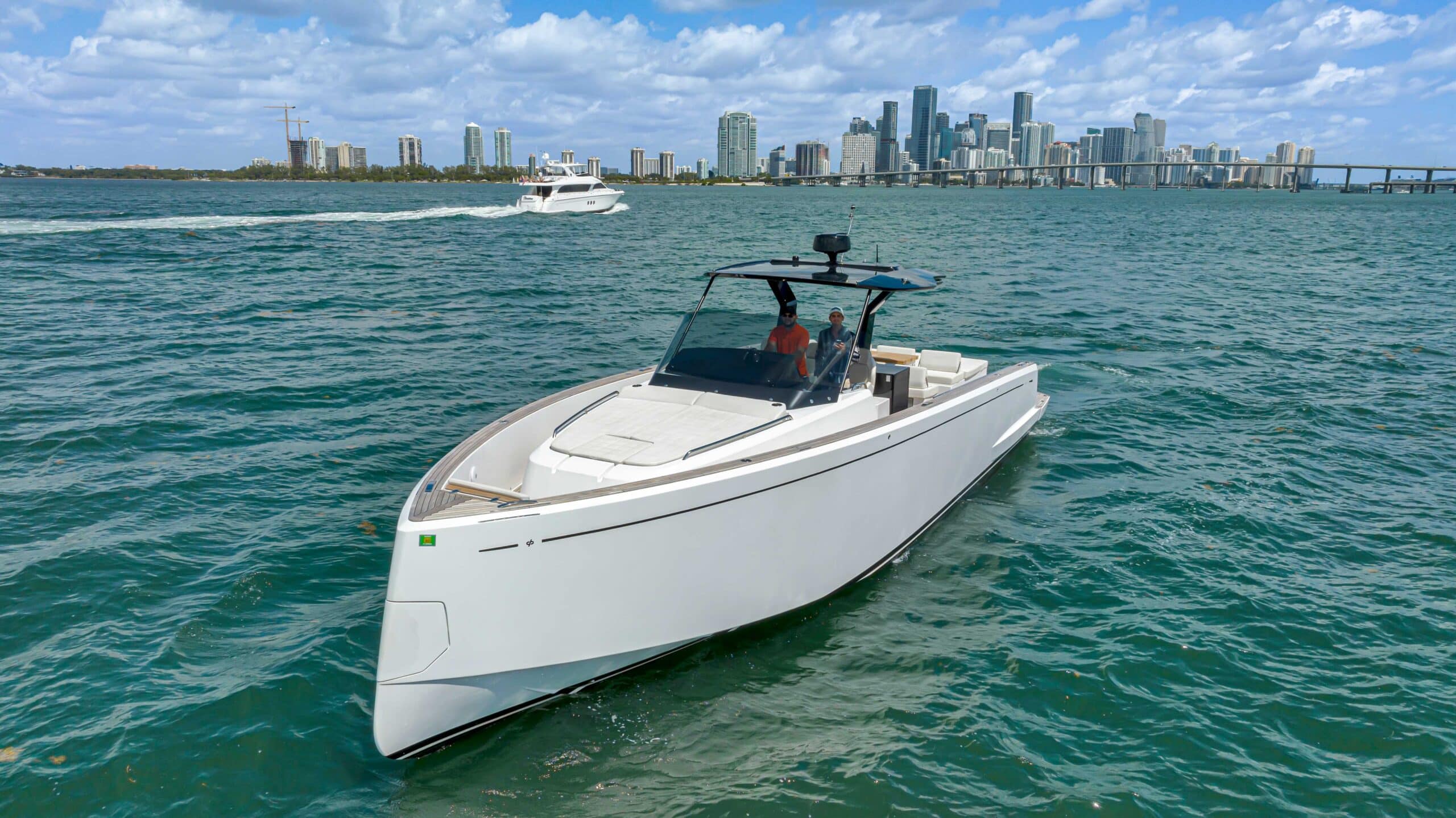 43 ft Pardo 2021 yacht cruising Biscayne Bay Miami