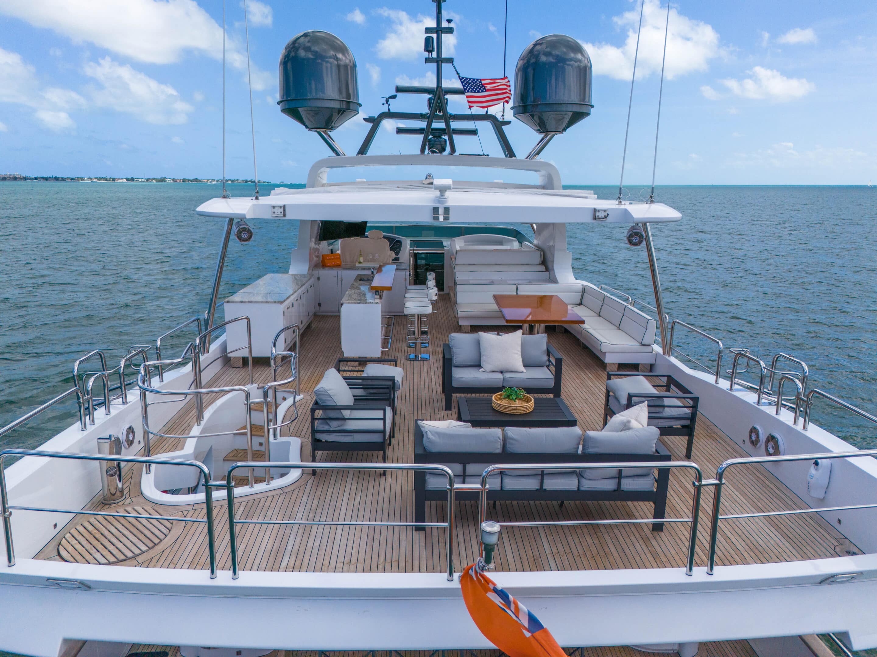 Master stateroom aboard 105 ft Azimut SV charter Miami