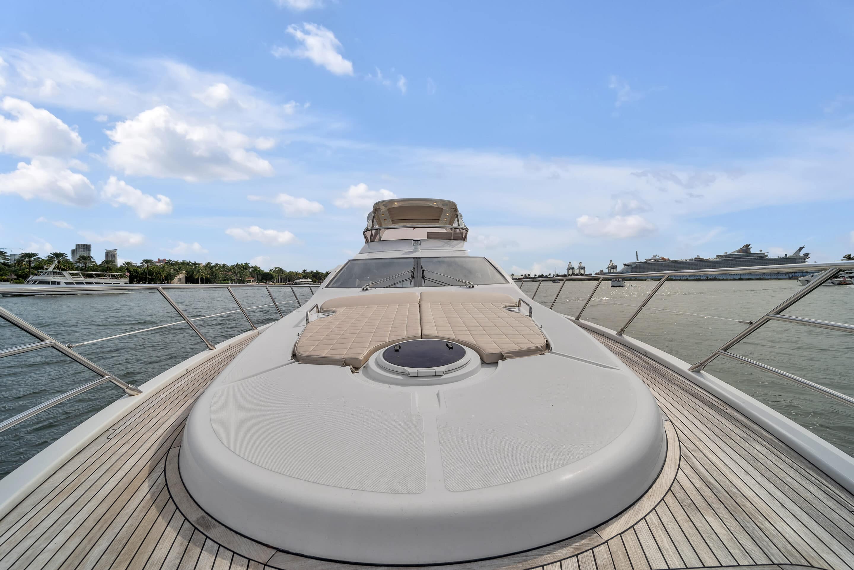 64 ft Azimut Deon charter yacht anchored near South Beach Miami