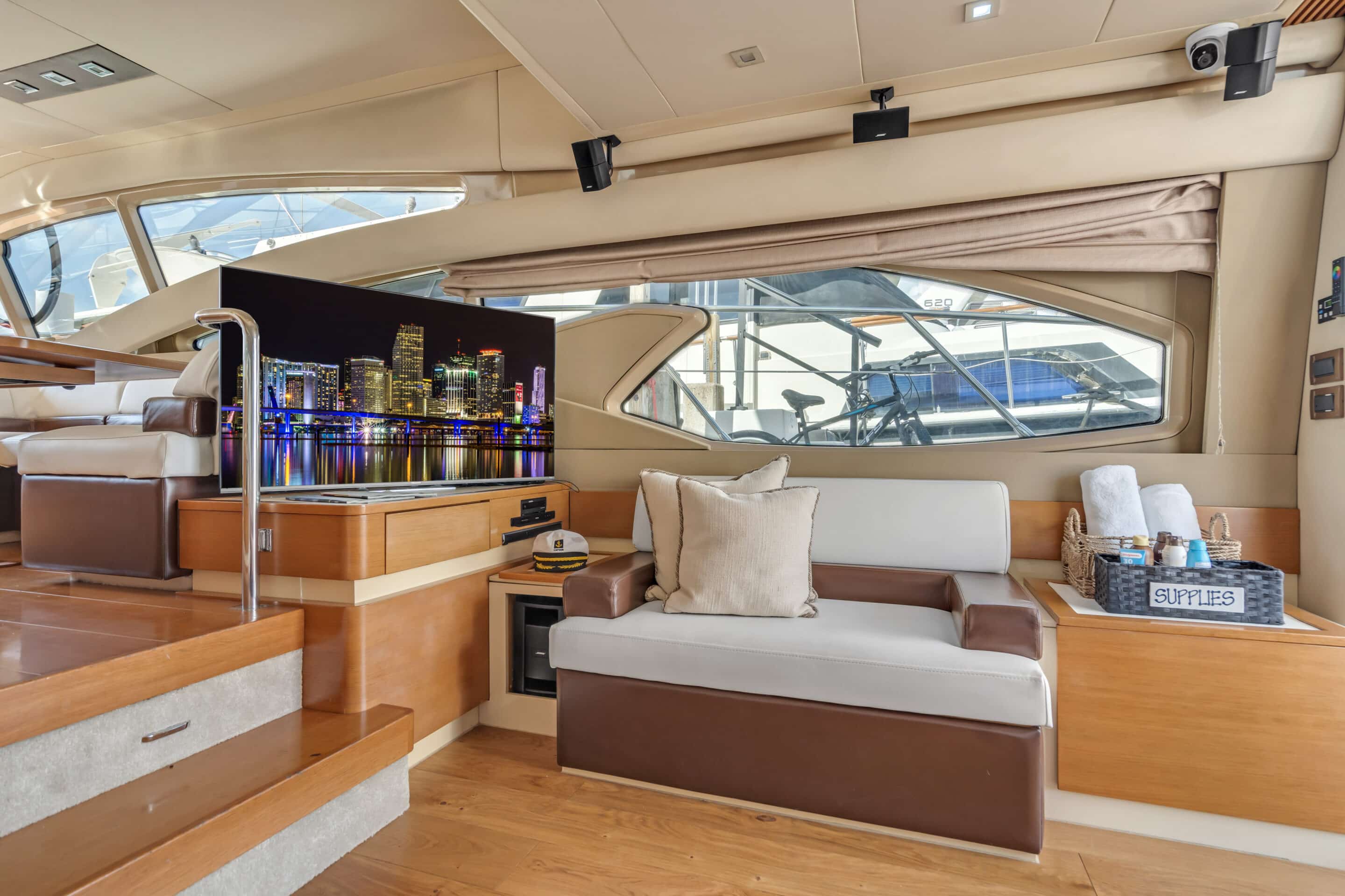 Master stateroom aboard 60 ft Azimut Freedom charter Miami